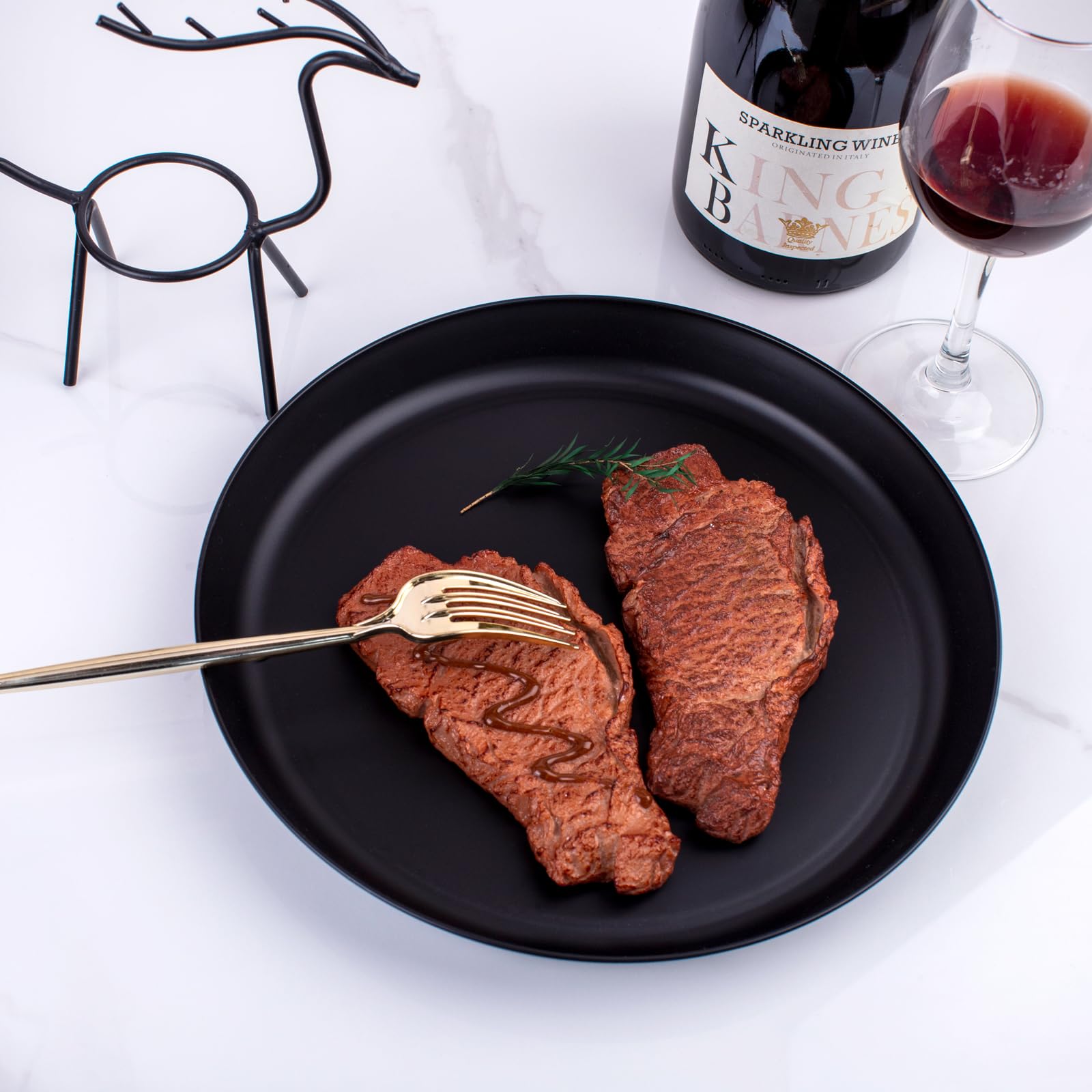 ejonirinjonir EI 18pcs black wheat straw plates for indoor and outdoor use.
