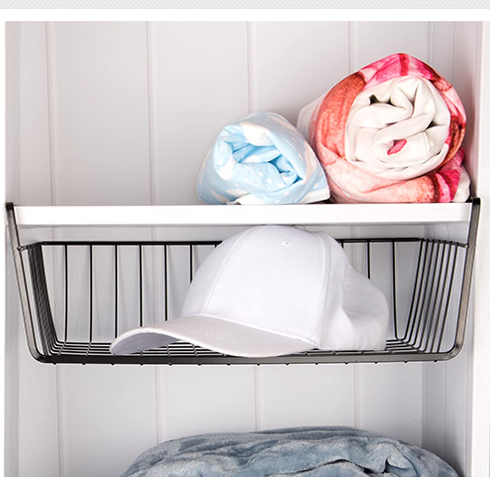 ELEATTRUN medium basket helps store wraps, foils, and bags neatly.
