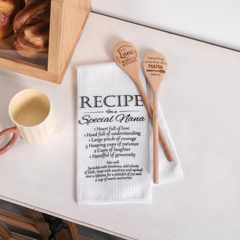 ELEMENU Beechwood spoons for stirring and cooking.