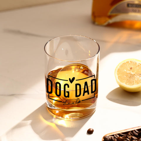 ELERGIFTS bulldog design wine glasses show front and back art