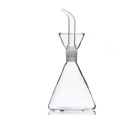 ELETON no-drip spout close-up reduces spills and countertop mess