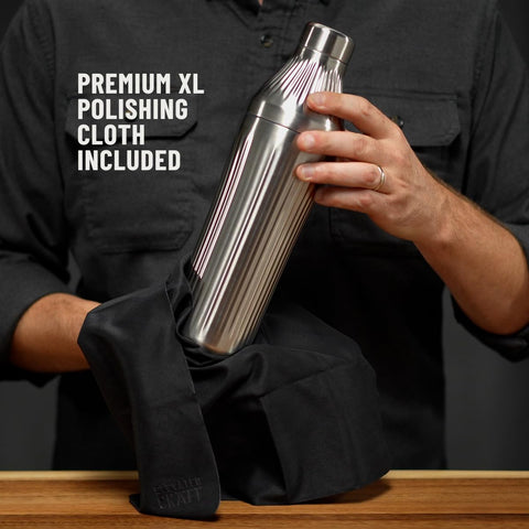 Double-wall vacuum insulation on Diamond Edition shaker preserves drink temperature