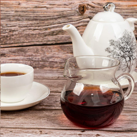 ELITEA Gong Fu style ceremony pitcher for even distribution of tea.