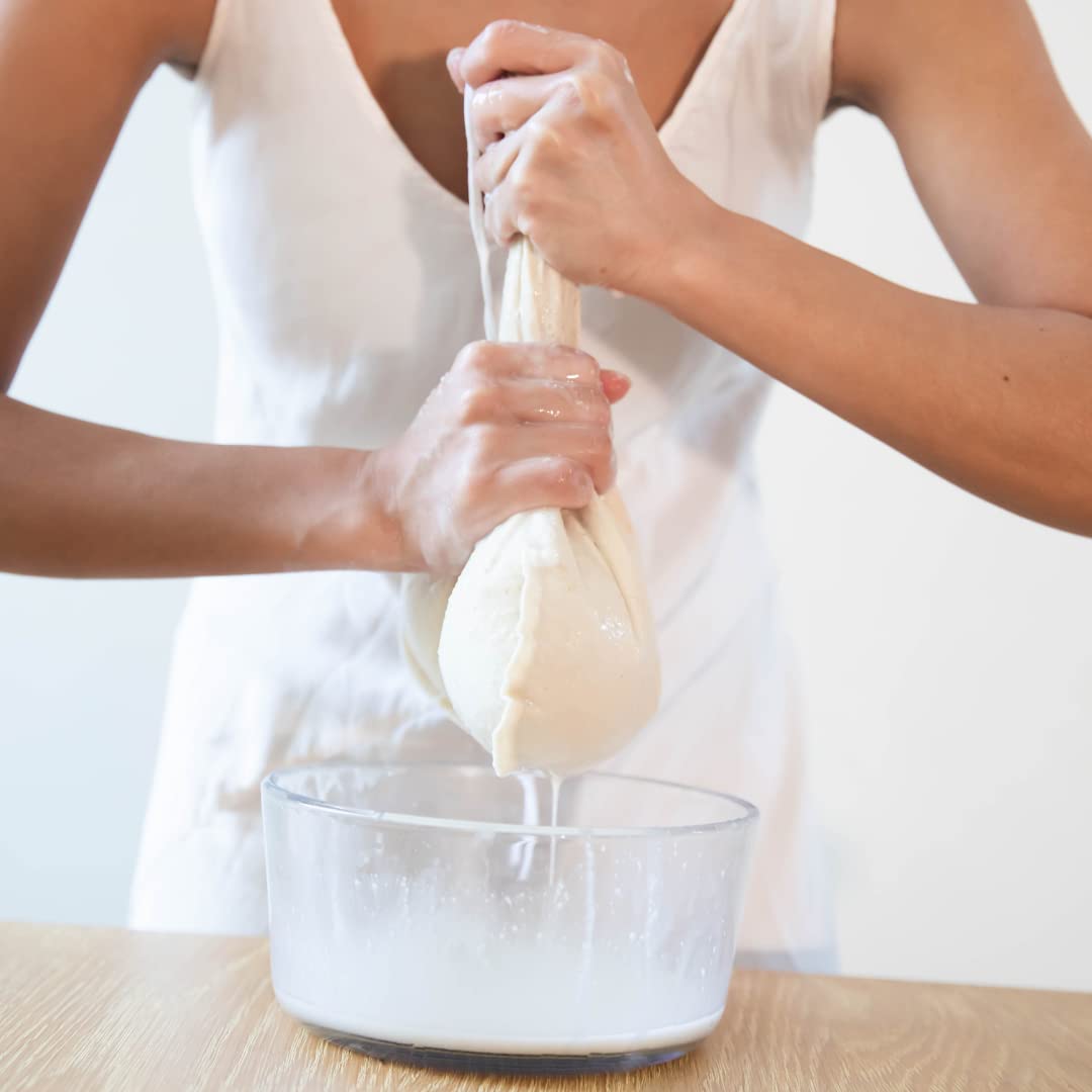 Ellie's Best drawstring bag keeps contents secure for mess-free straining