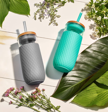 Ello Devon tumbler and straw are top-rack dishwasher safe for easy cleaning.