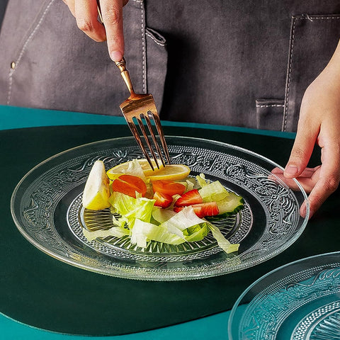 Elsjoy multiuse plates fit pasta, salad, fruit and dessert presentations.