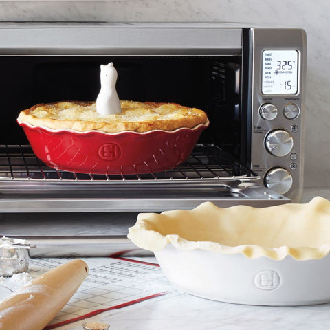 Emile Henry Twilight pie dish highlights heat retention for serving warm desserts