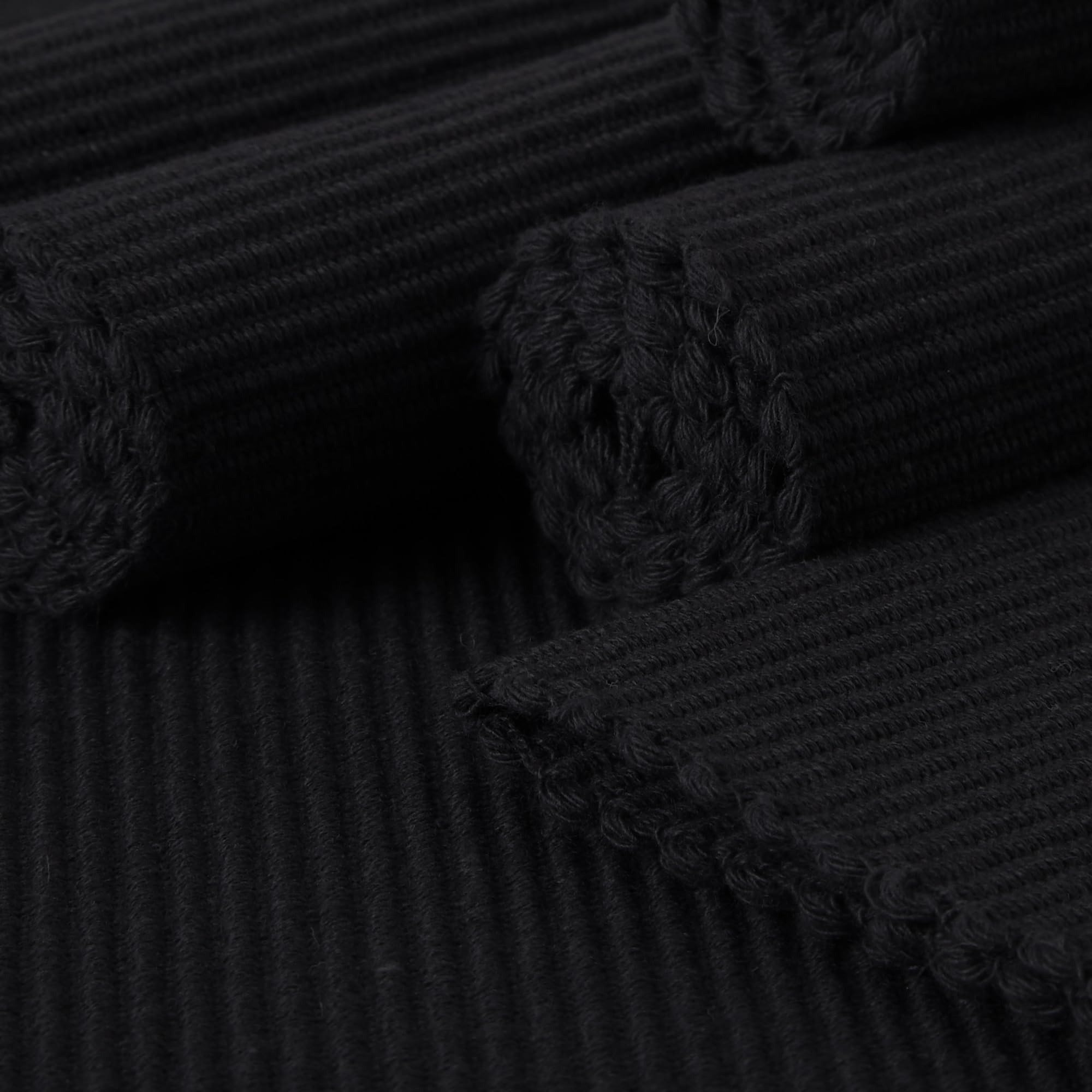 Encasa XO placemat care: machine washable for easy cleaning.