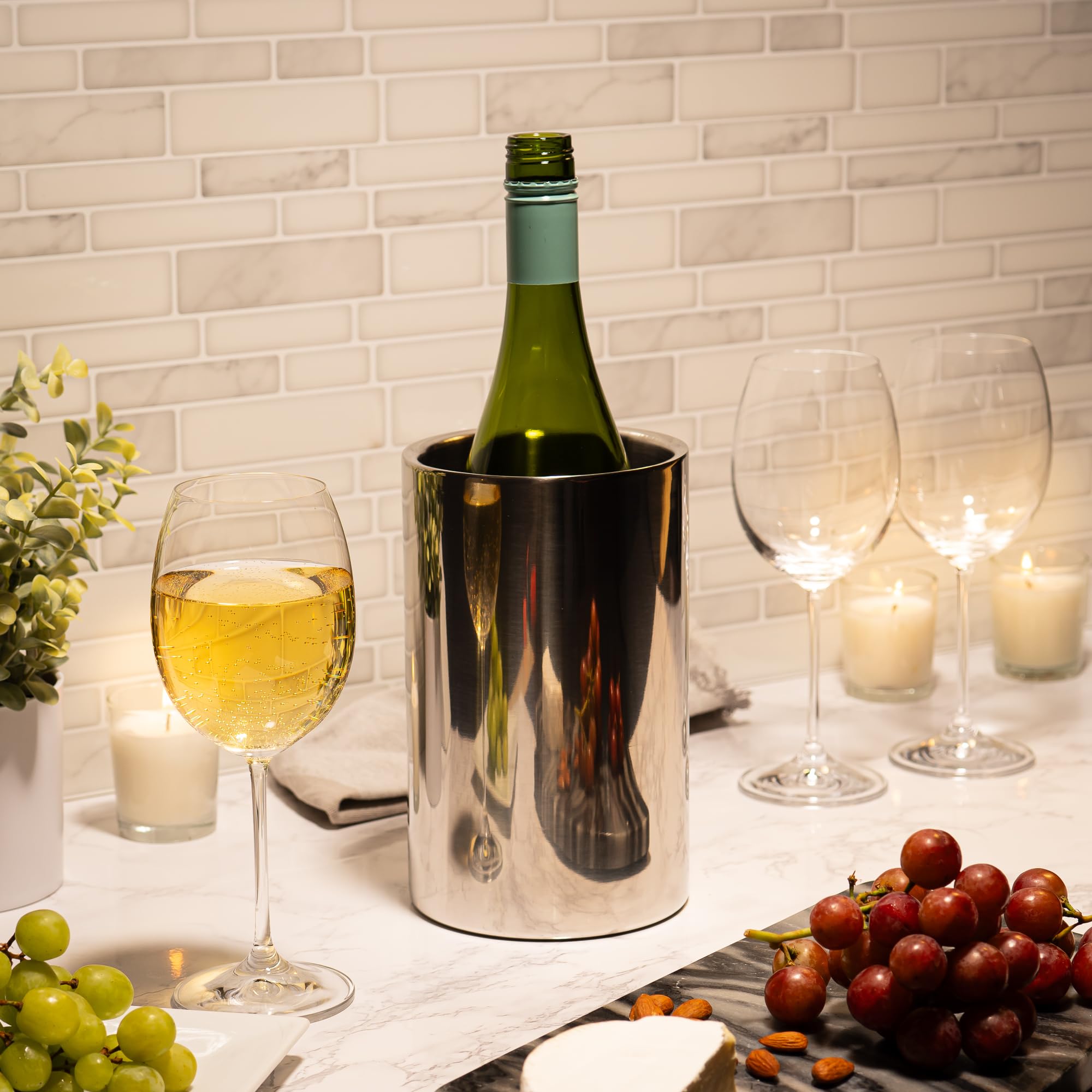 Enoluxe wine-chiller lightweight portable for effortless transport to events.