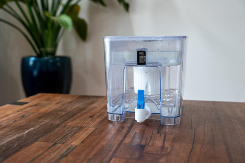 Wide-cap design of Epic Pure for easy refilling and cleaning