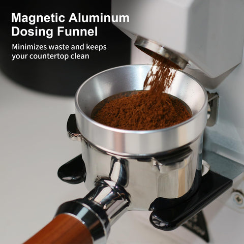 ERAVSOW non-slip silicone mat stabilizes the portafilter during tamping