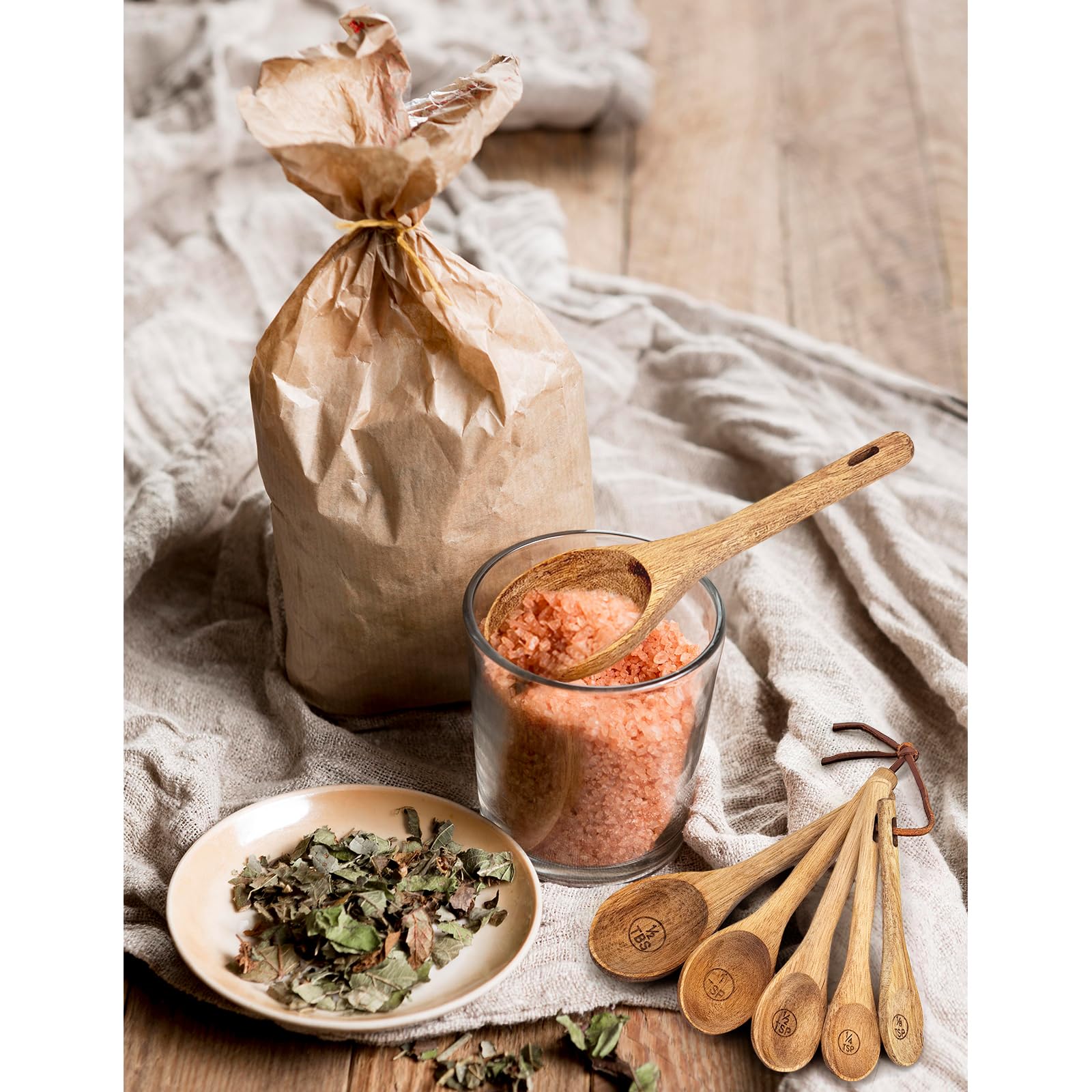 Esie Houzie spoons in jar for quick, mess-free access.