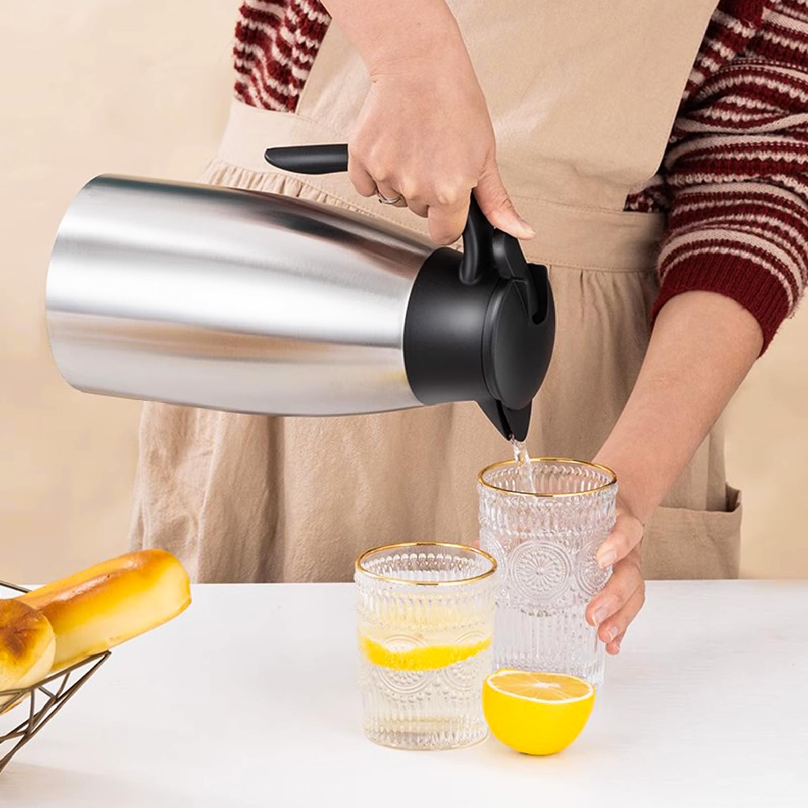 Essenya large-capacity carafe suits gatherings and busy mornings.