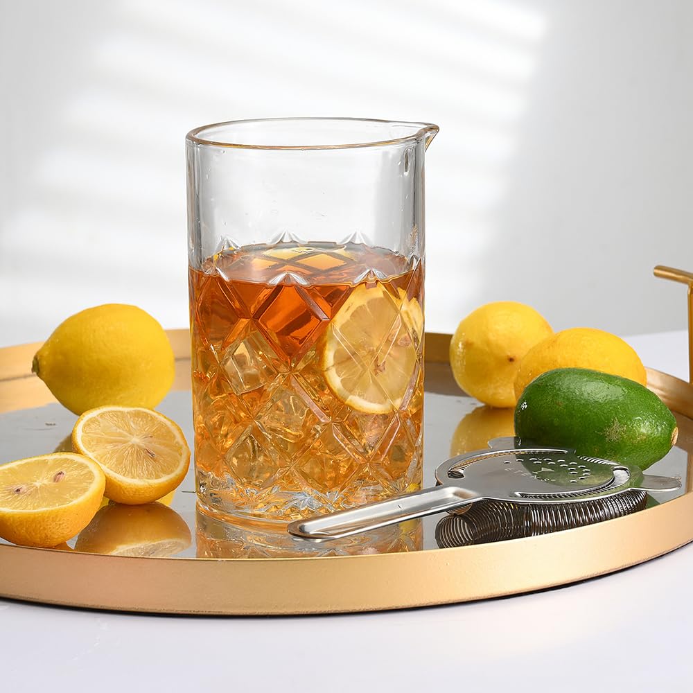 Etens dishwasher-safe glass for quick cleanup between cocktails