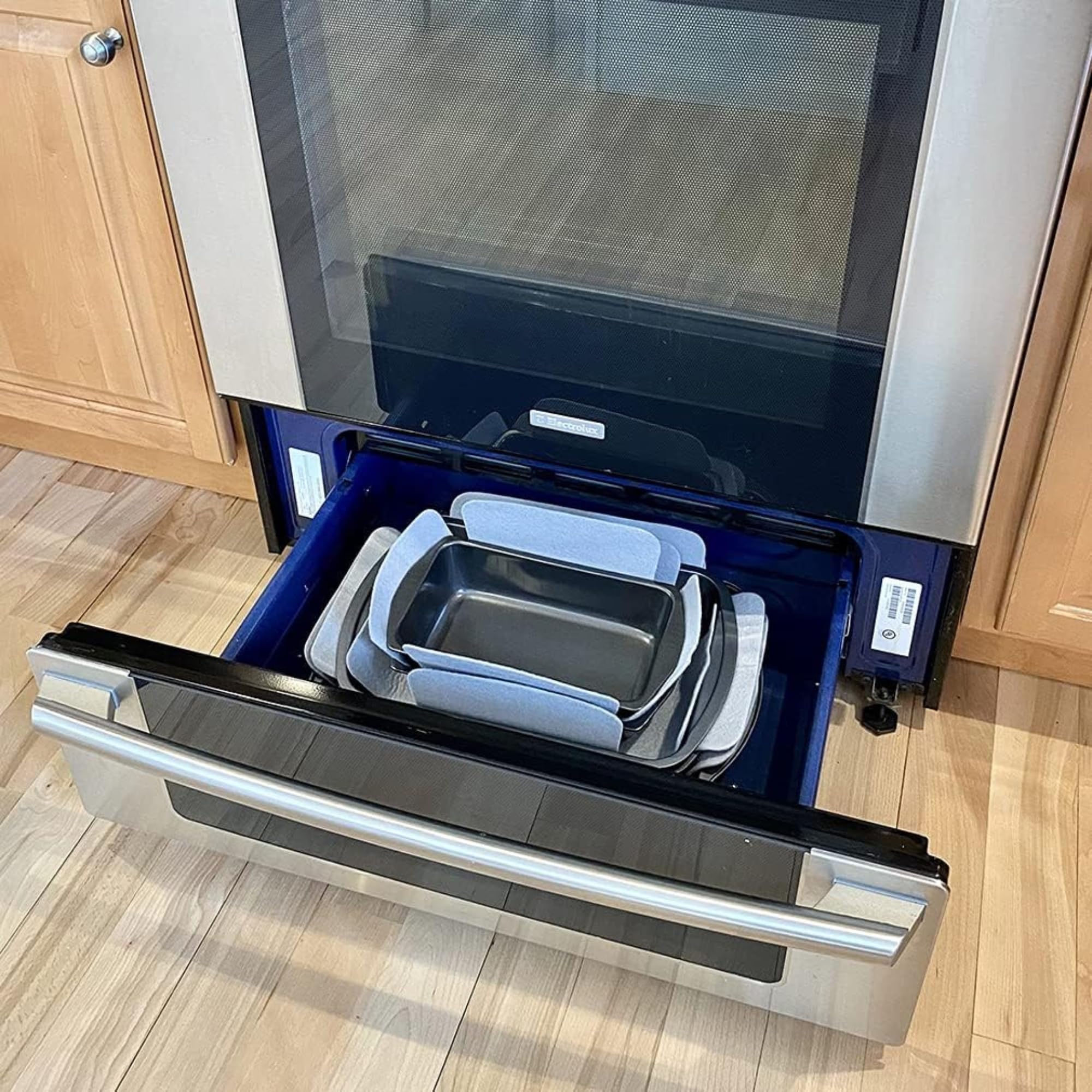 Evelots medium protectors shown 16x14 inches keeping glass safe.