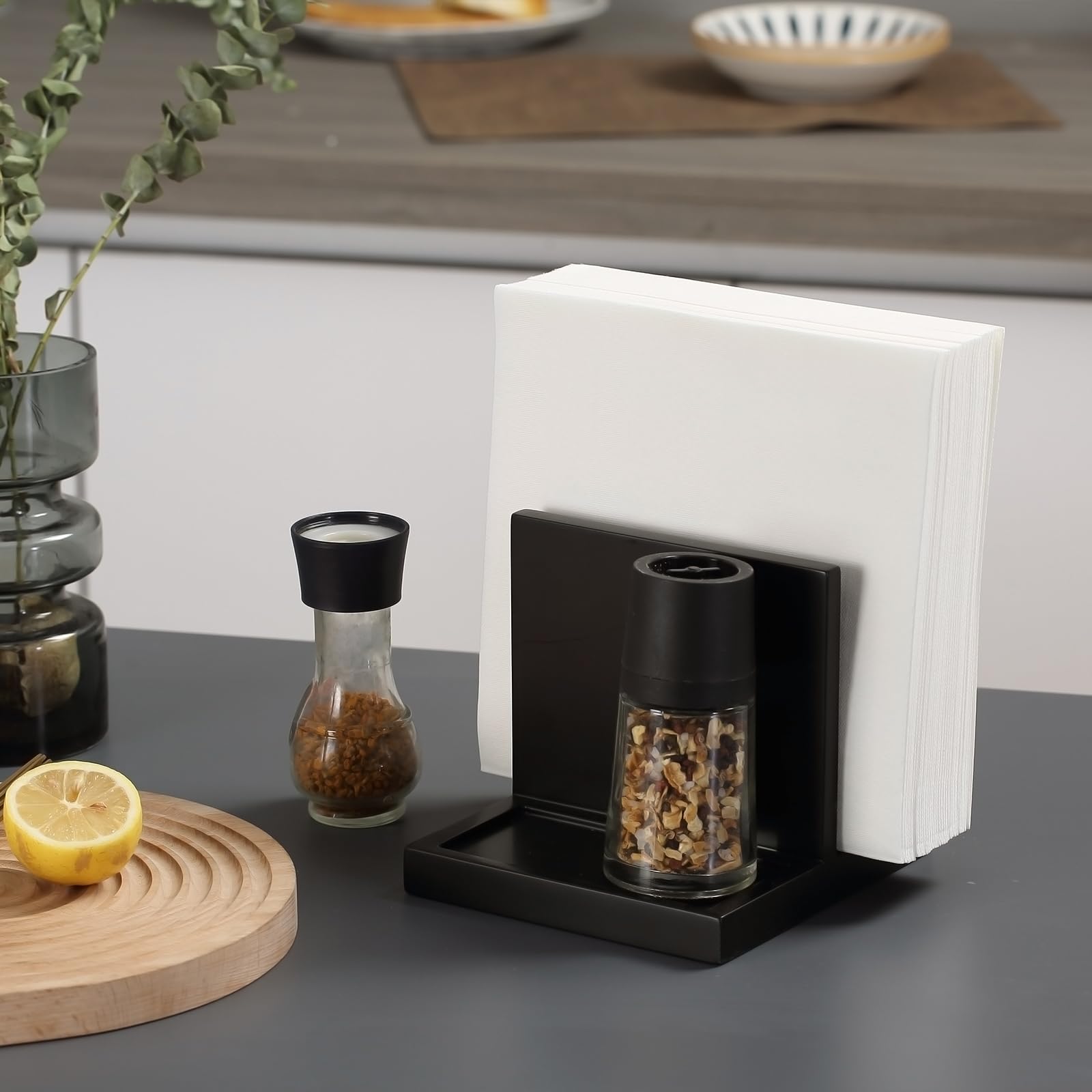 EVERBBKING FSC-certified wood napkin holder ensures sustainable, reliable everyday use.