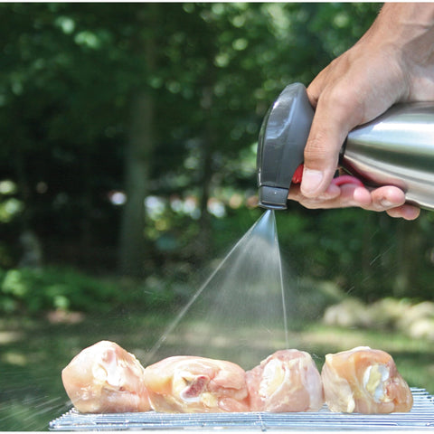 Evo Oil Sprayer's trigger delivers 1.35 ml per pull for control.