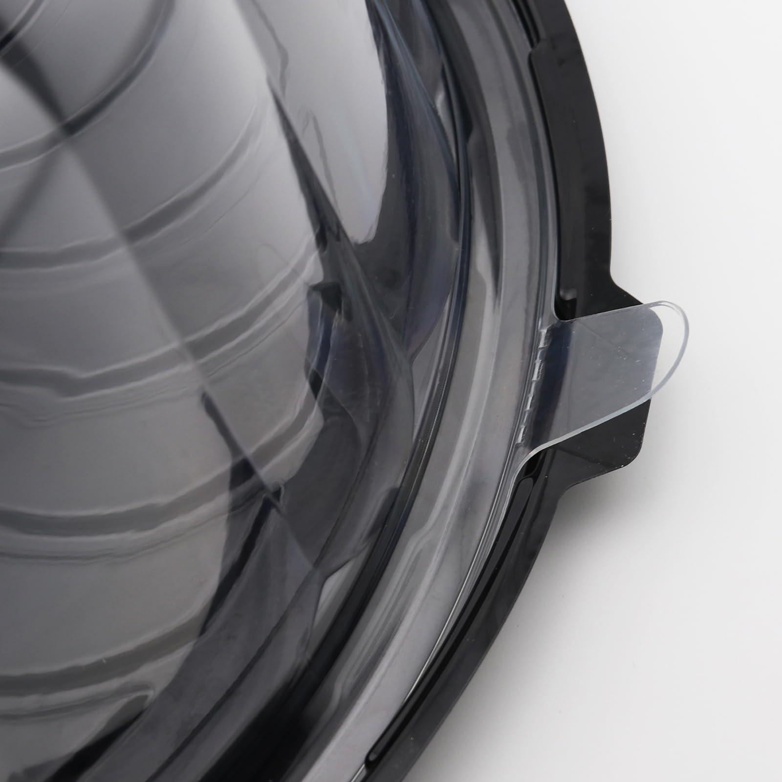 EWAFILU lids securely snap to containers during transport