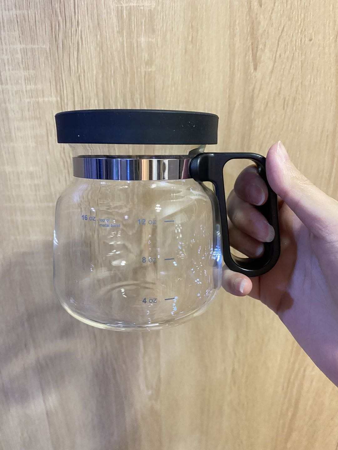 EXIGENT Coffee Pot 16oz capacity supports extended coffee breaks without refills.