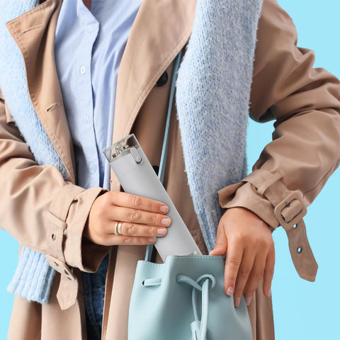 Exllena built-in silicone handle makes transport easy in bags.