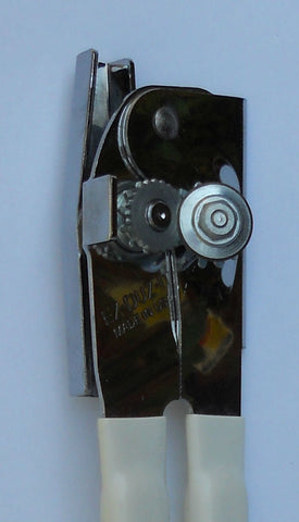 EZ-DUZ-IT white can opener gear-driven design enabling easy, controlled operation.