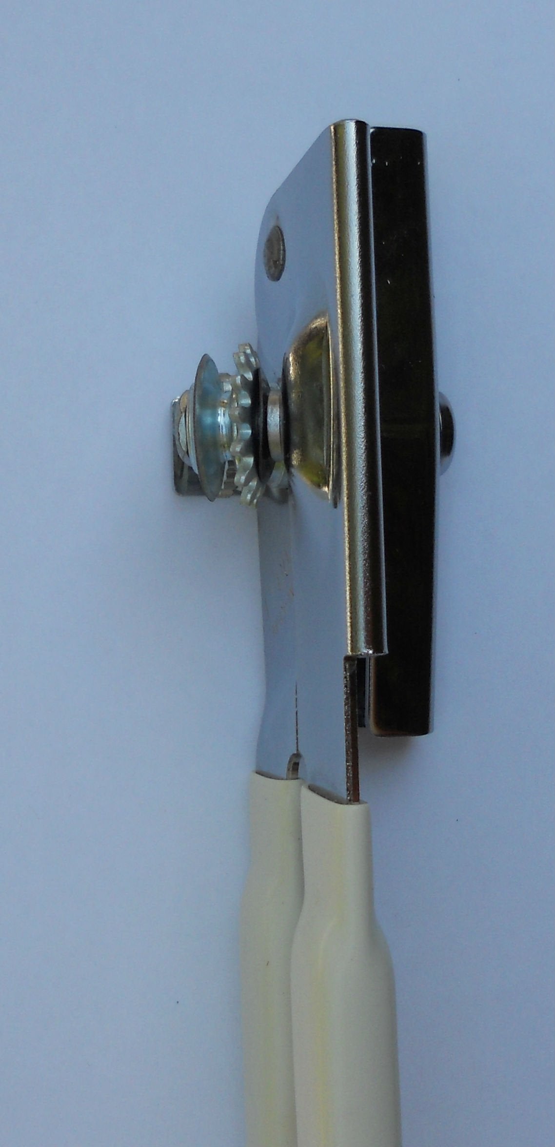 EZ-DUZ-IT white can opener made in USA for reliable kitchen performance.