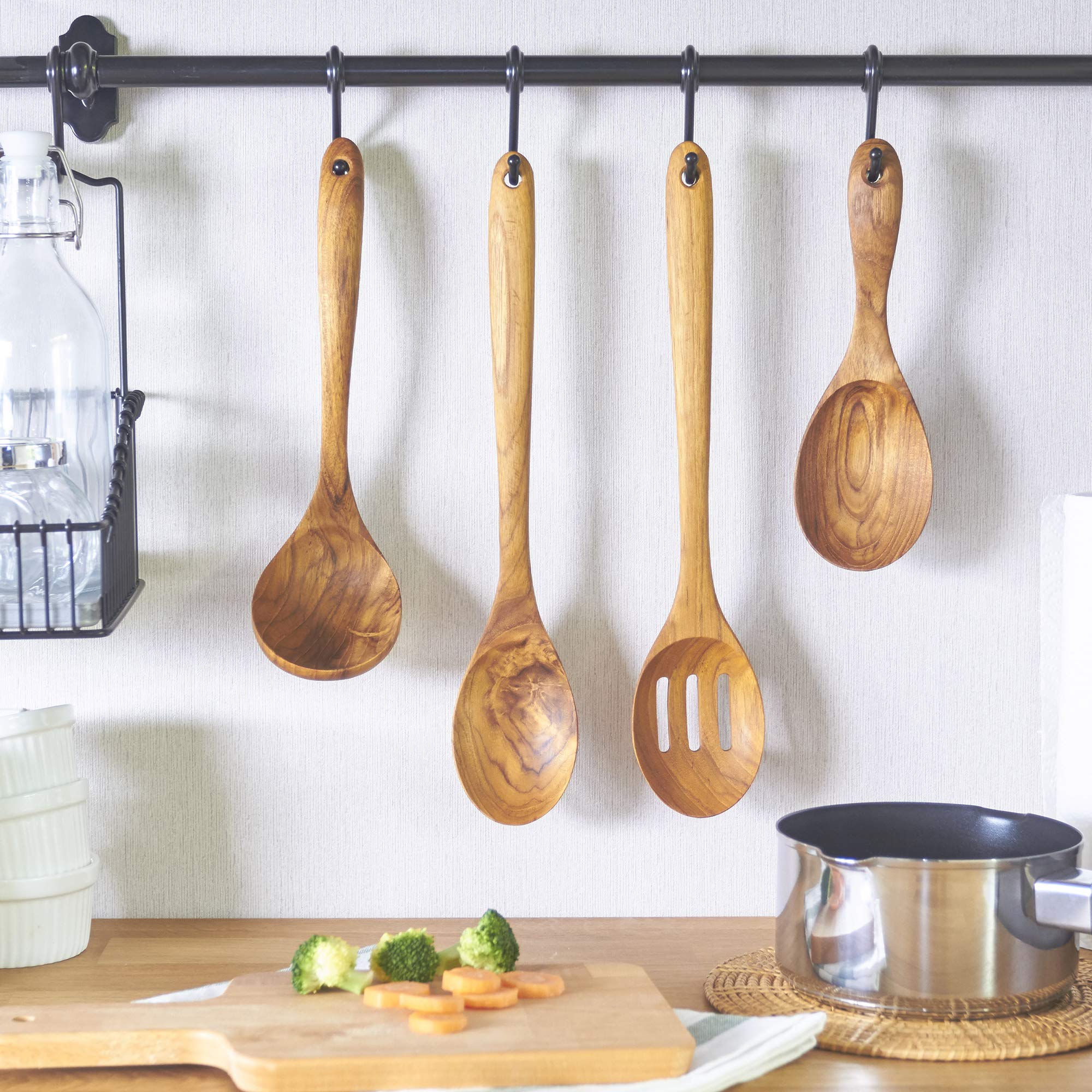 FAAY natural-oil finish teak spoon highlights wood grain