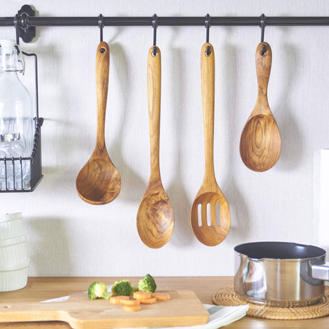FAAY natural-oil finish teak spoon highlights wood grain