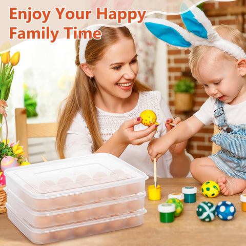 FACULX versatile containers also hold snacks like strawberries for on-the-go.