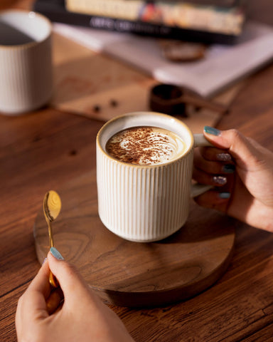 Famiware stackable mug design saves cabinet space and eases storage.