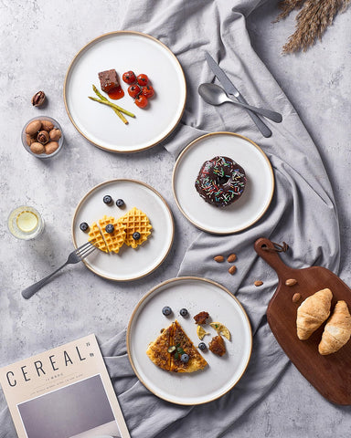 Grooved underside enables stable stacking in small kitchens.