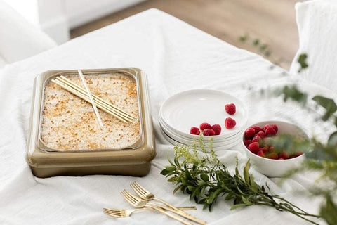 Fancy Panz serving spoon included for easy portioning and serving.