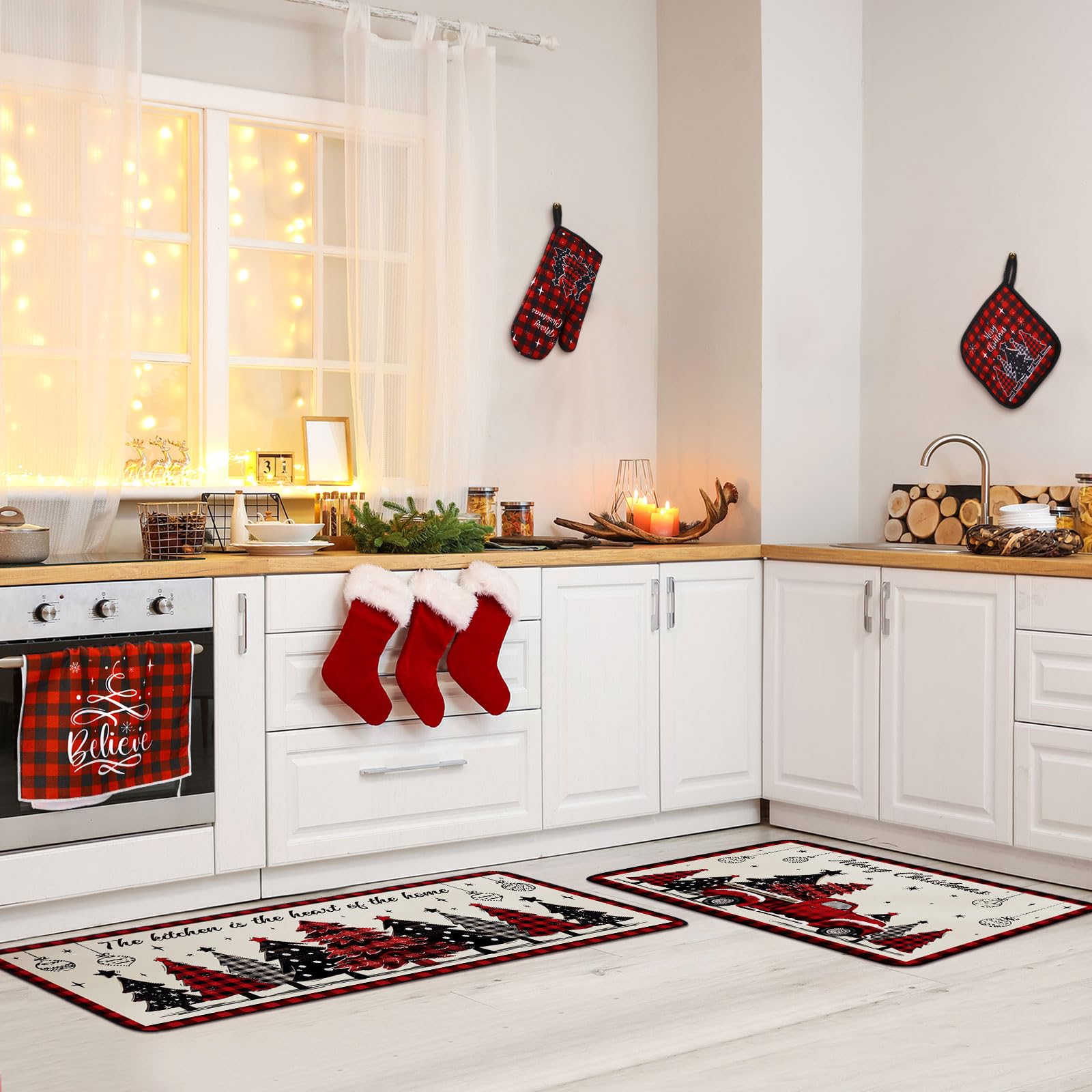 Fanfanwin absorbent kitchen towels soak up spills during cooking.
