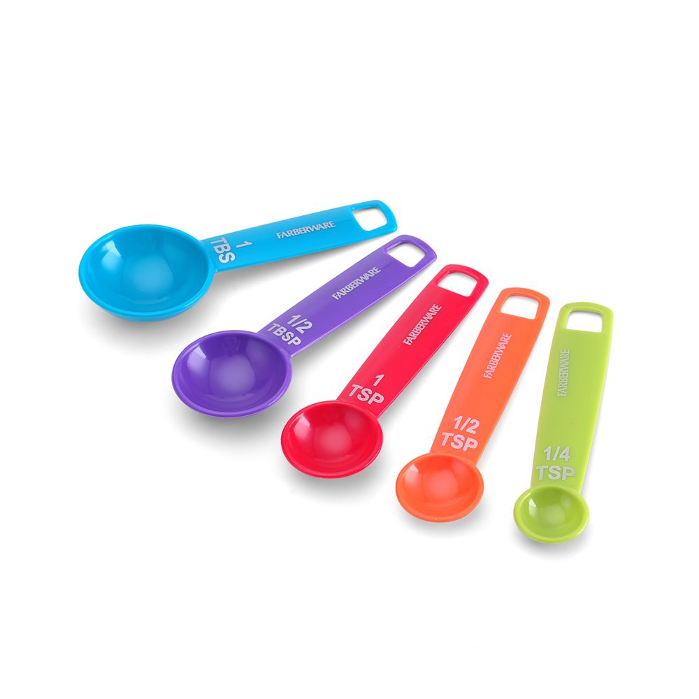 Farberware easy-to-read markings on handles help measure wet or dry ingredients confidently.