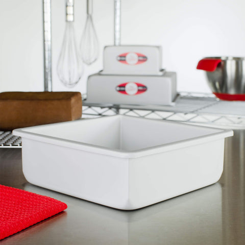 Close-up of Fat Daddio's pan with high heat tolerance up to 550°F for versatile recipes