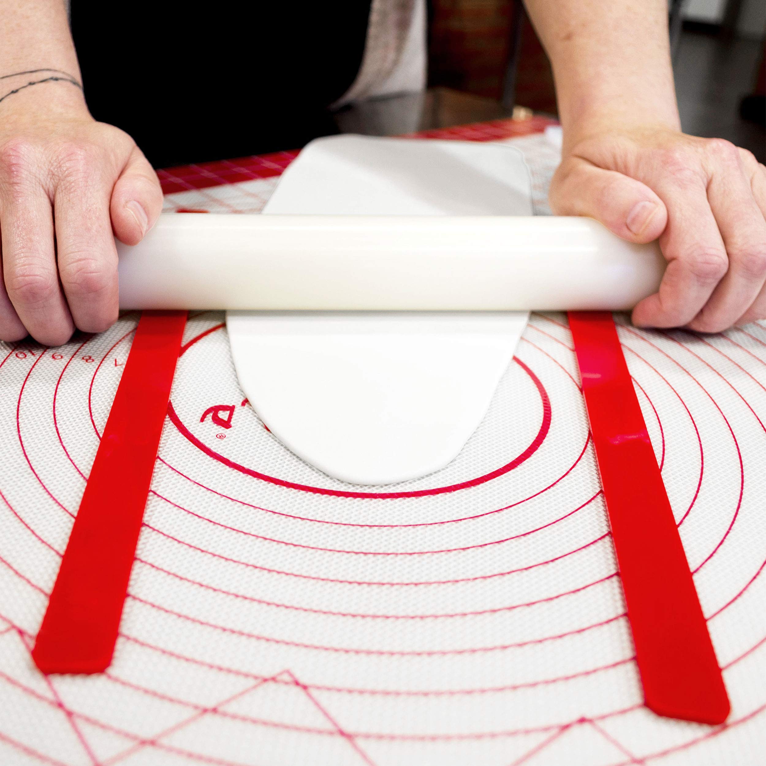 Fat Daddio s leveler with silicone mat for consistent thickness