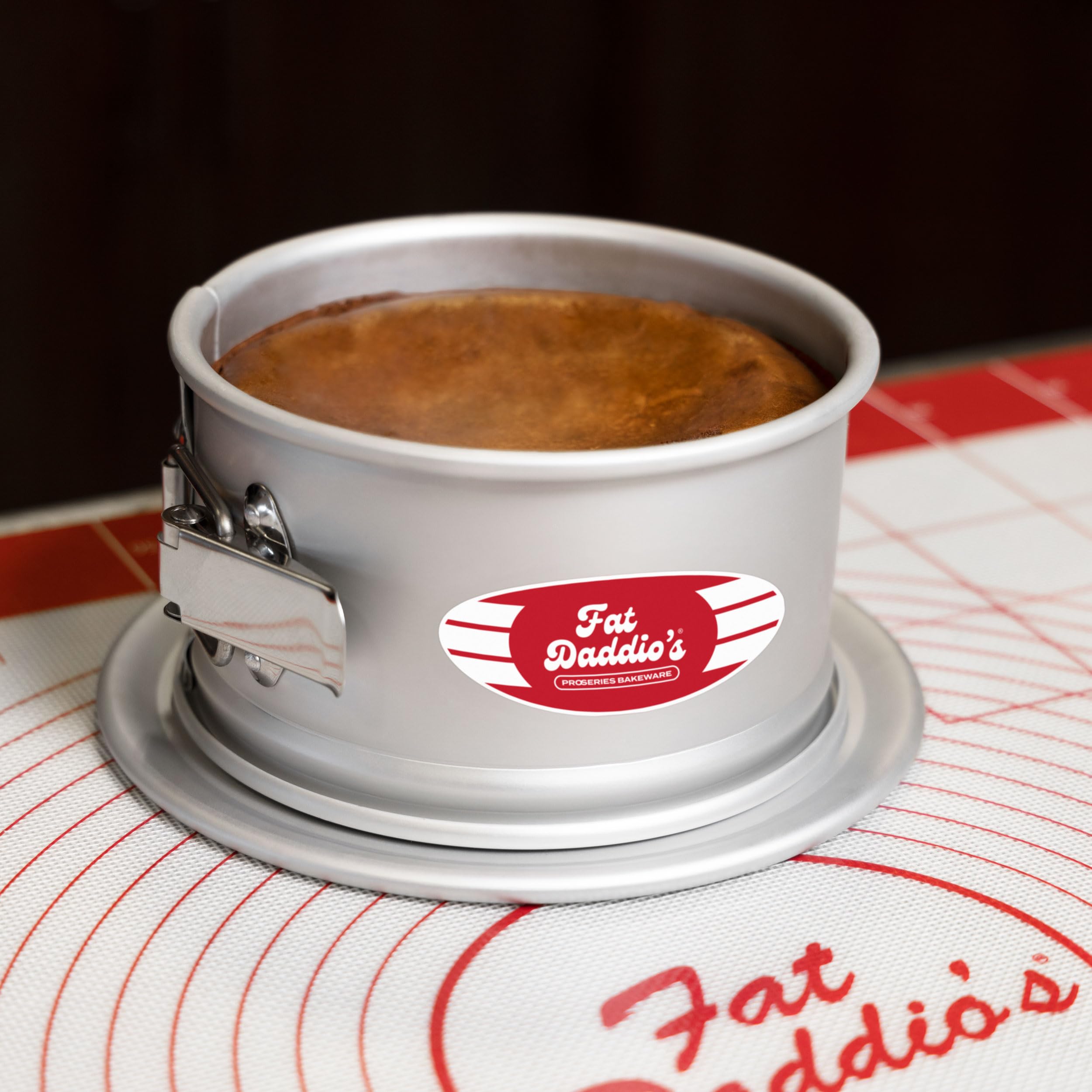 Fat Daddio's PSF-63 compact-size springform pan fits small ovens and appliances.