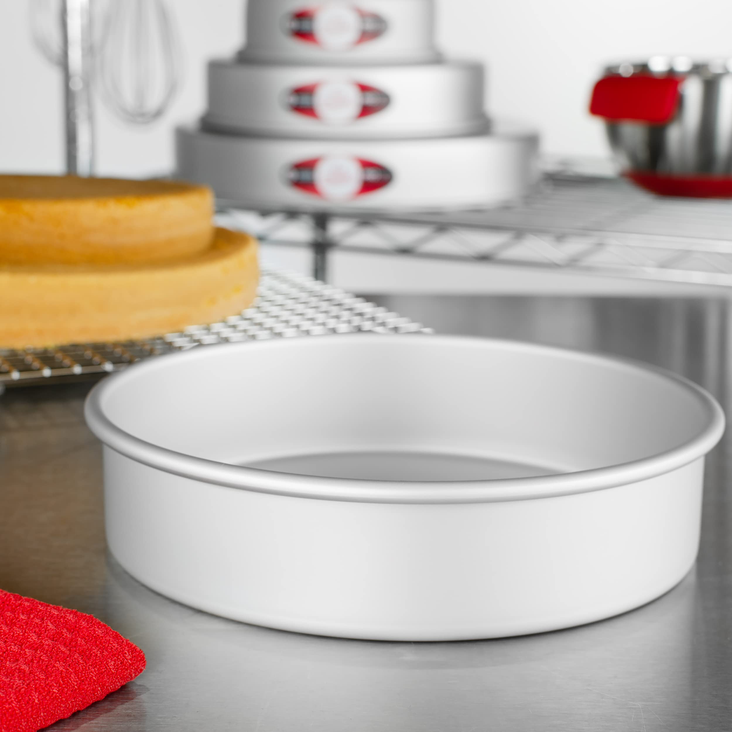 Fat Daddio's round pan 8x2 compatible with 5.3 and 10-quart air fryers.