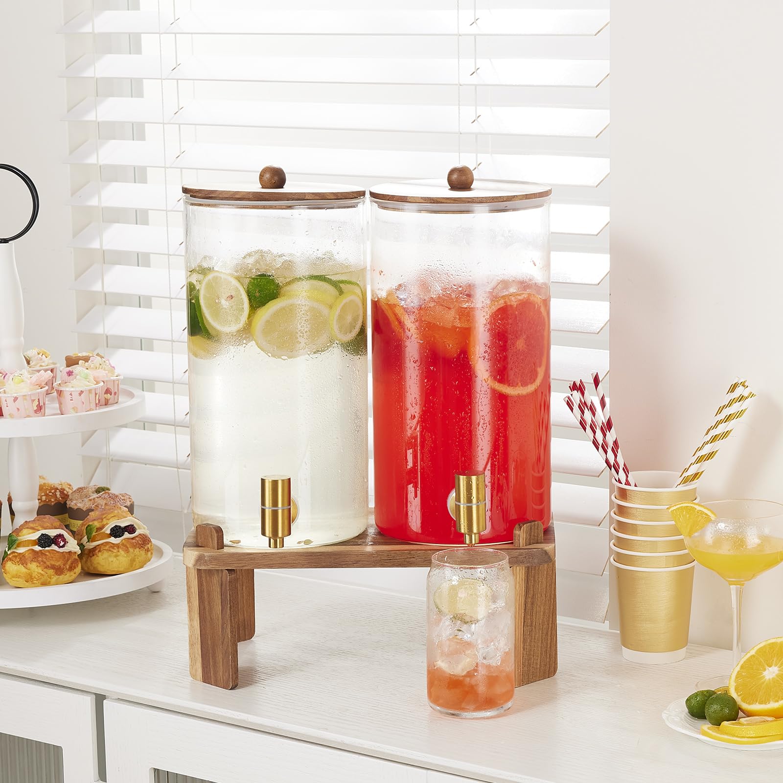 FavorFlavor easy-fill wide mouth design speeds refills and ice addition.