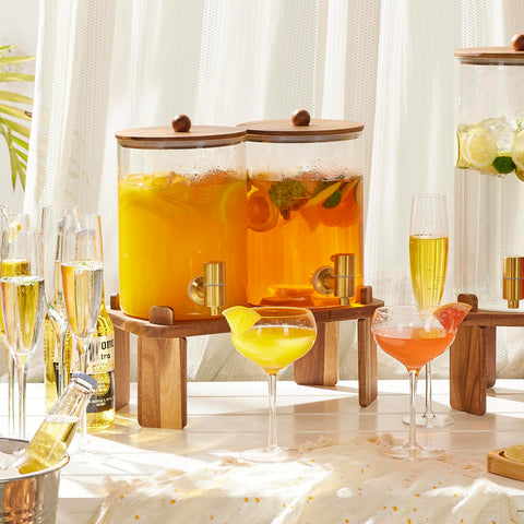 FavorFlavor stainless steel spigot provides smooth pours and easy cleanup.