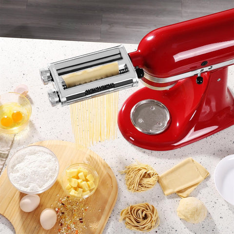 FavorKit sheet width 5-7in image emphasizes consistent pasta thickness.