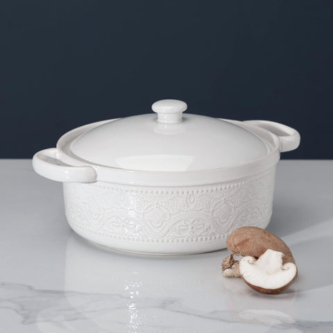 FE FUN ELEMENTS lace-detail close-up, showcasing refined ceramic glaze.
