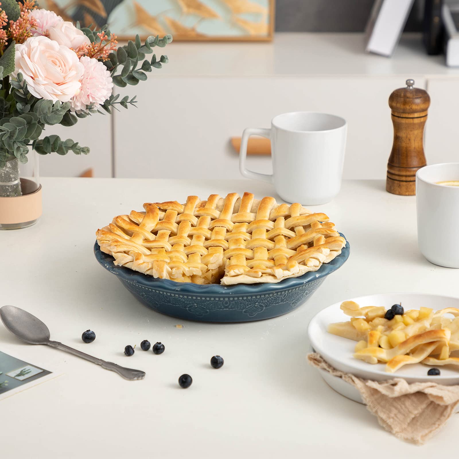 FE Fun Elements deep-dish pie pan with generous capacity for fillings