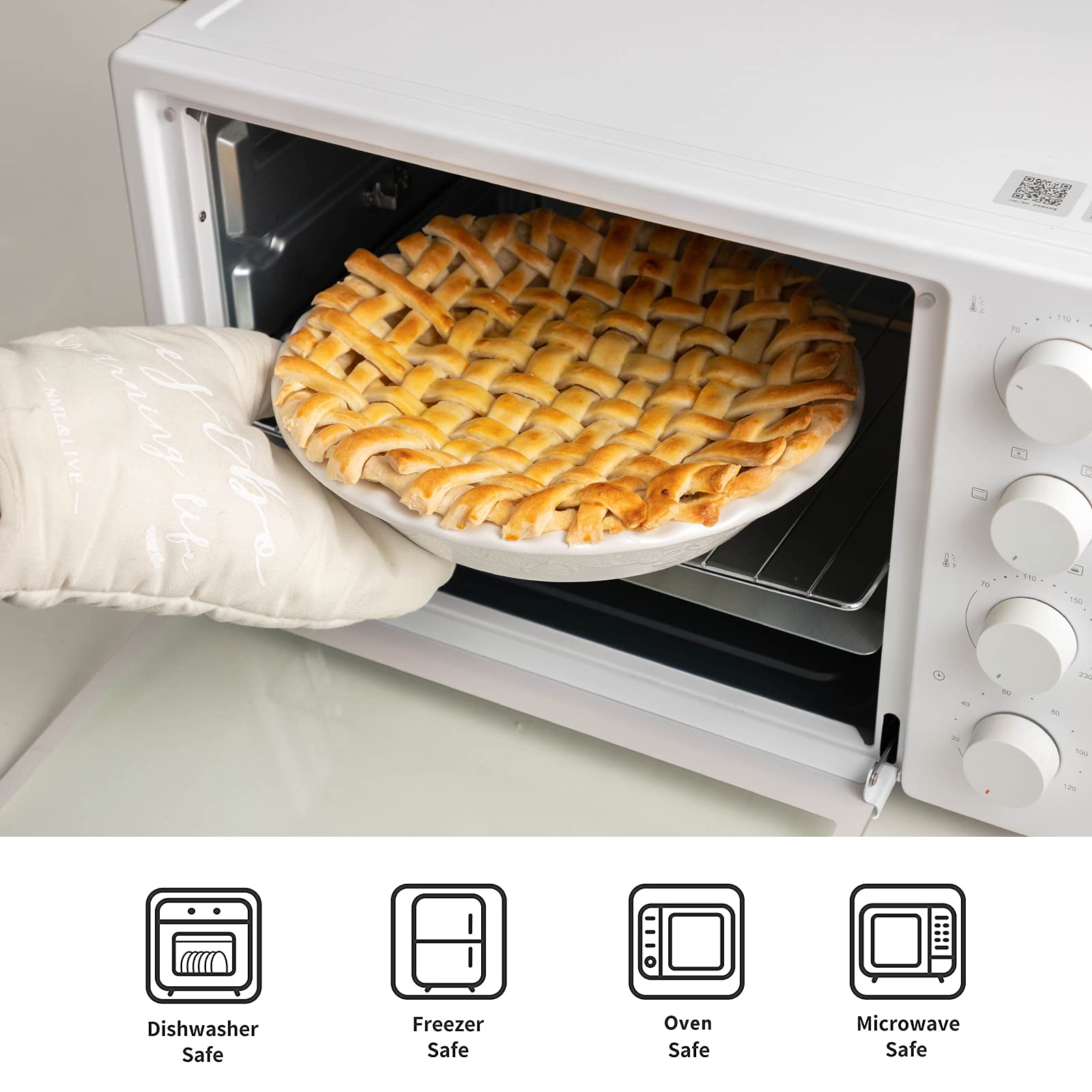 FE Fun Elements deep-dish ceramic promotes generous fillings without overflow