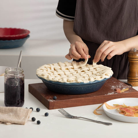 FE Fun Elements ruffled-edge pie plate enhances holiday baking aesthetics