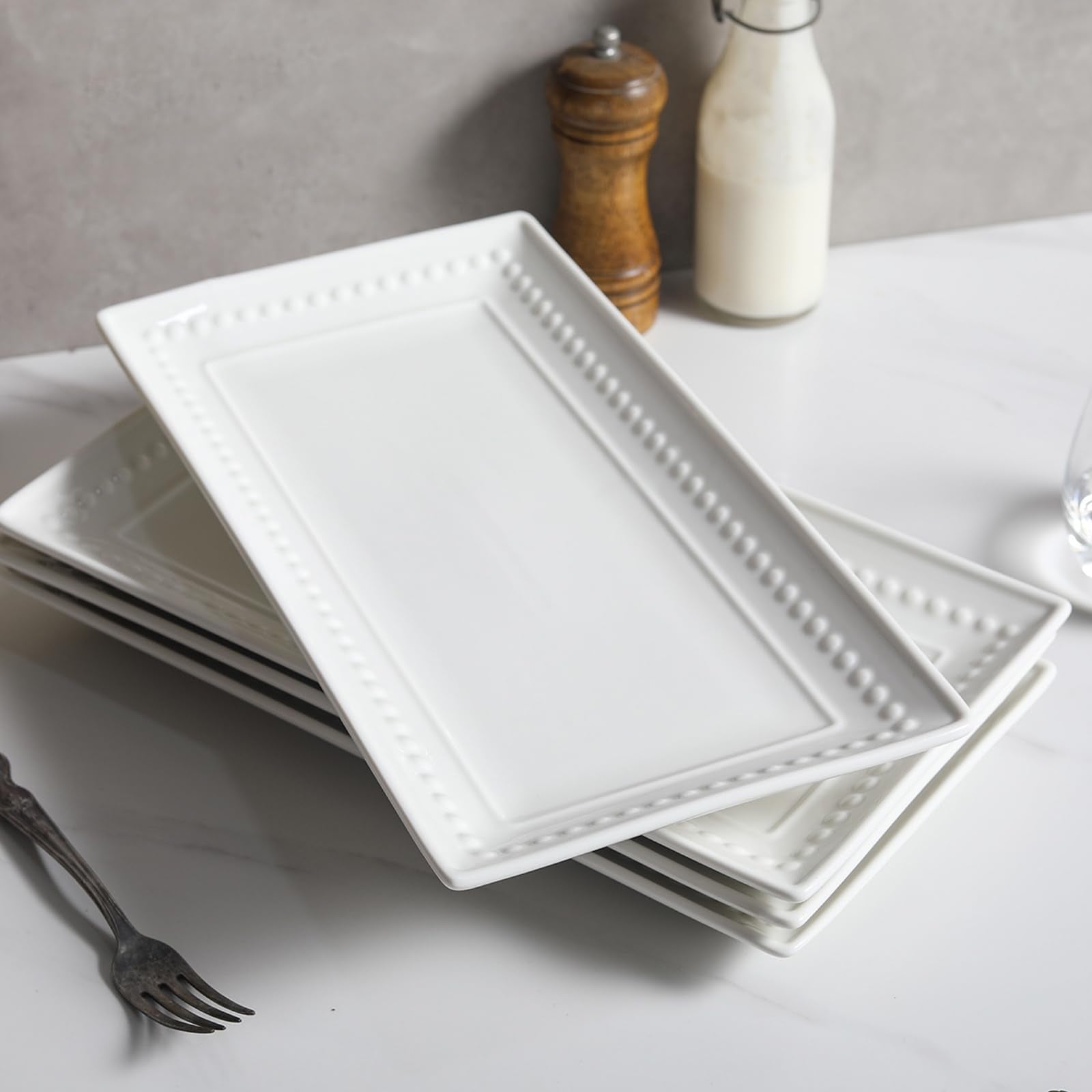 Feenmai porcelain platters are oven and dishwasher safe for convenient use.