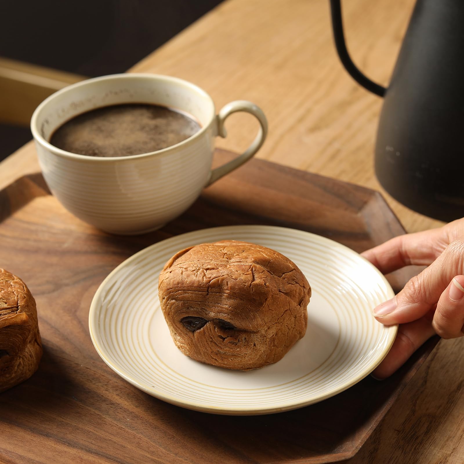 Feenmai 12oz ceramic mugs with thick walls retain heat for longer