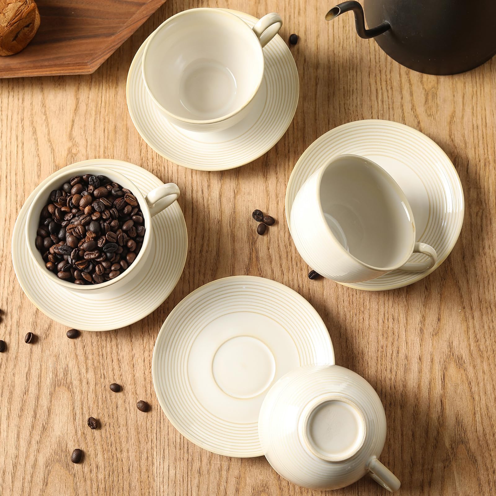 Feenmai non-slip saucer cups prevent spills during morning coffee