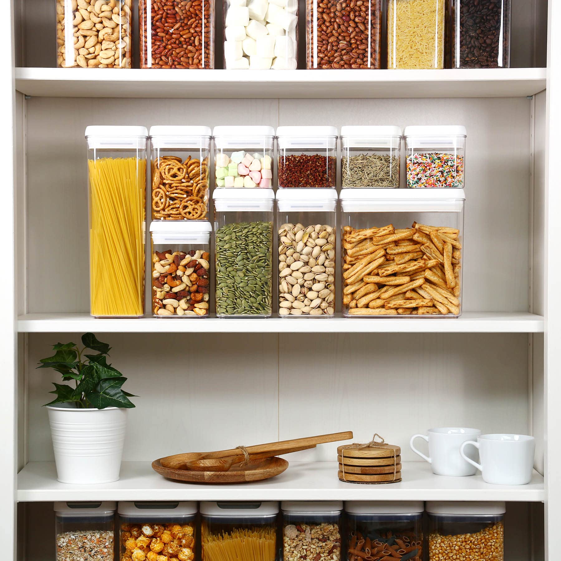 Felli Flip-Tite regular L container with spices and snacks organized
