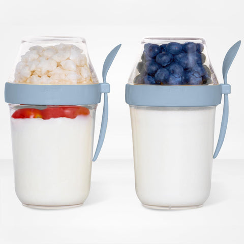 Felli On the Go Yogurt Parfait Cup with lid—secure lid seal for leak-proof transport.